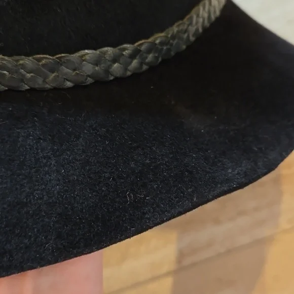 Helen Kaminski Australia Classic & Unique 100% Rabbit Fur Black Felt Hat - Picture 5 of 9